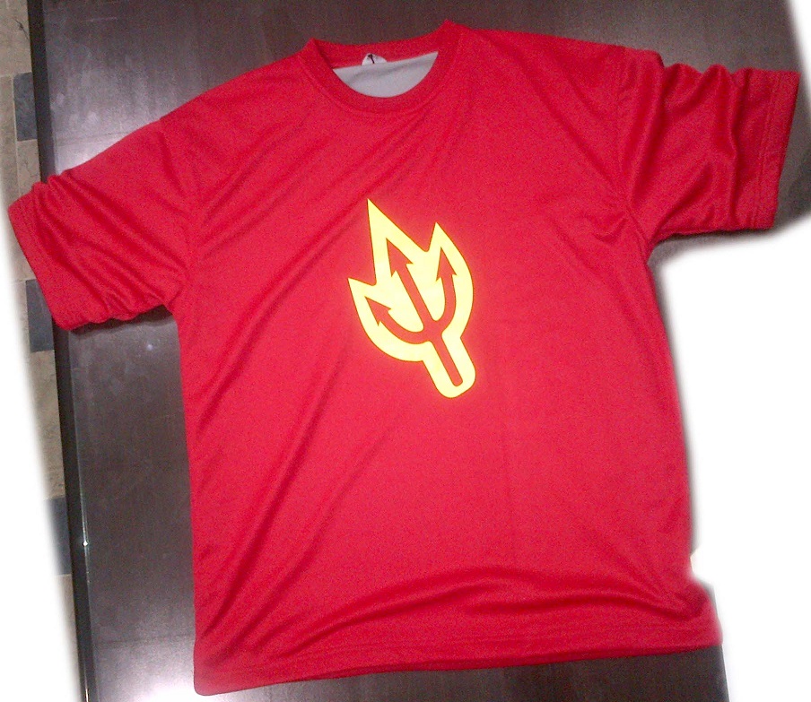 Red Cut resistant T-shirt with trident